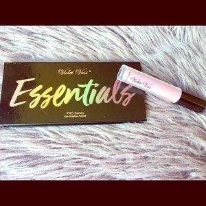 Violet Voss : Essential palette & Hydramatte lippy